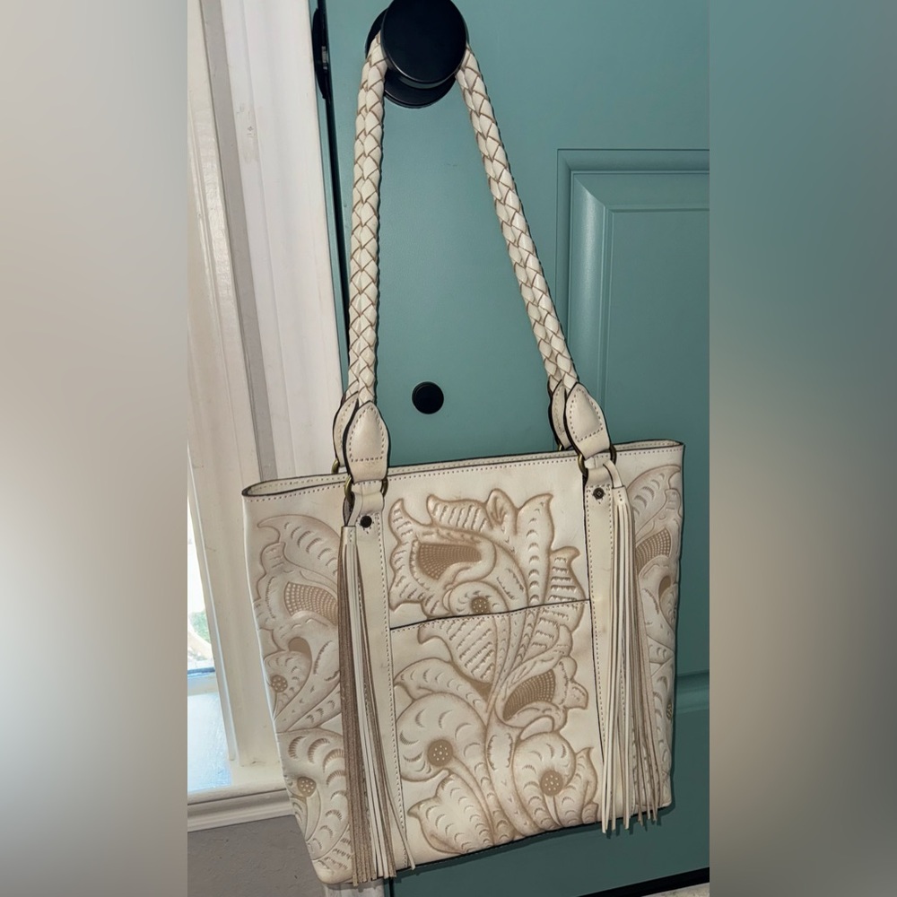 Patricia Nash Rena Tote. White Waxed Tooled. PRISTINE✨